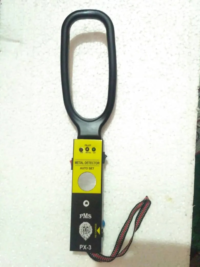 HAND HELD METAL DETECTOR image 1