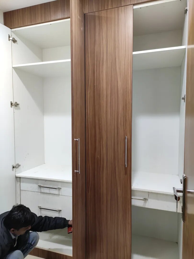 Wardrobes image 1