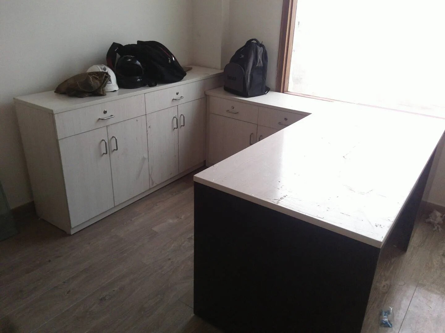 Office Furniture image 1