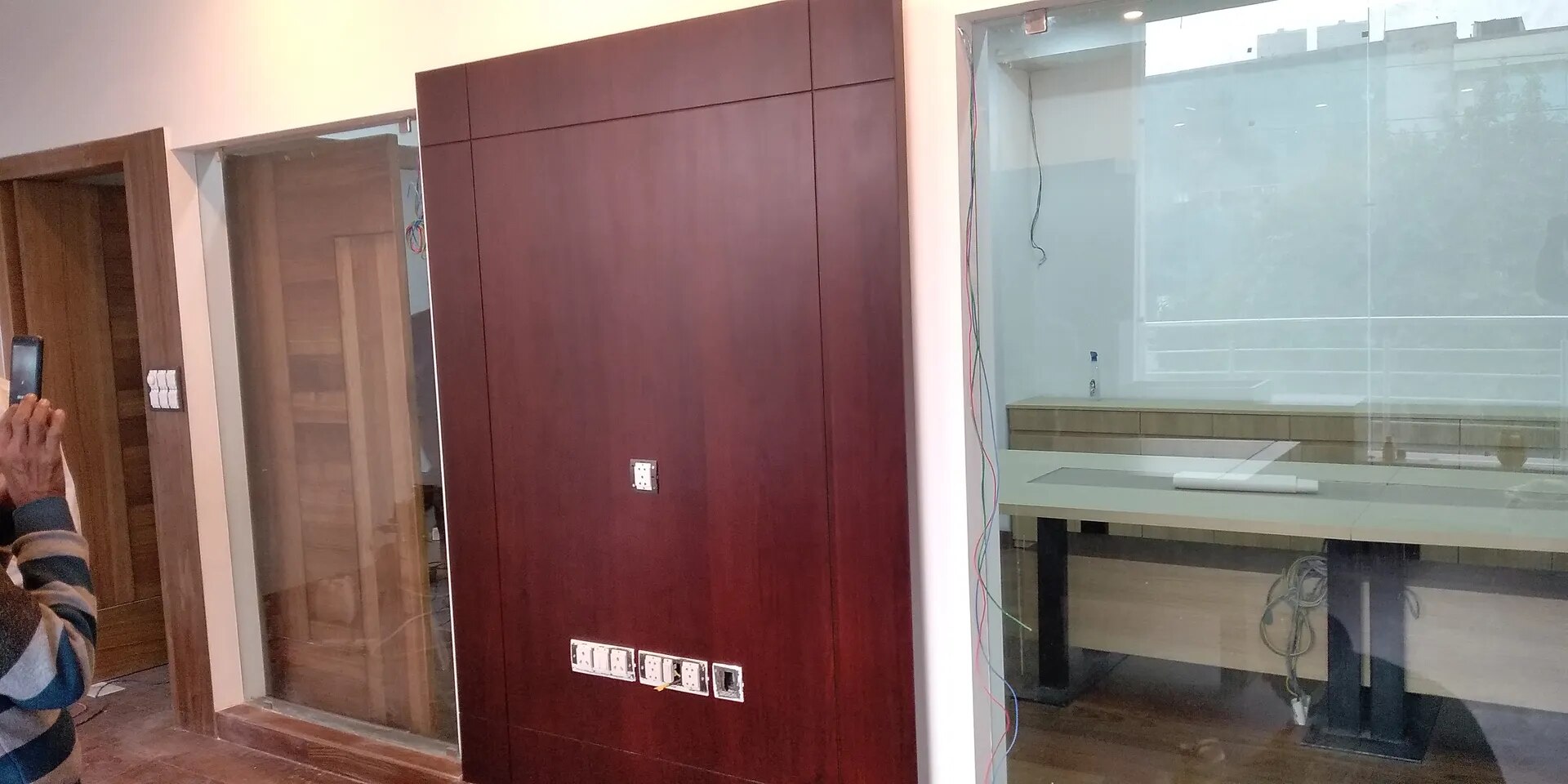 Office Furniture image 1