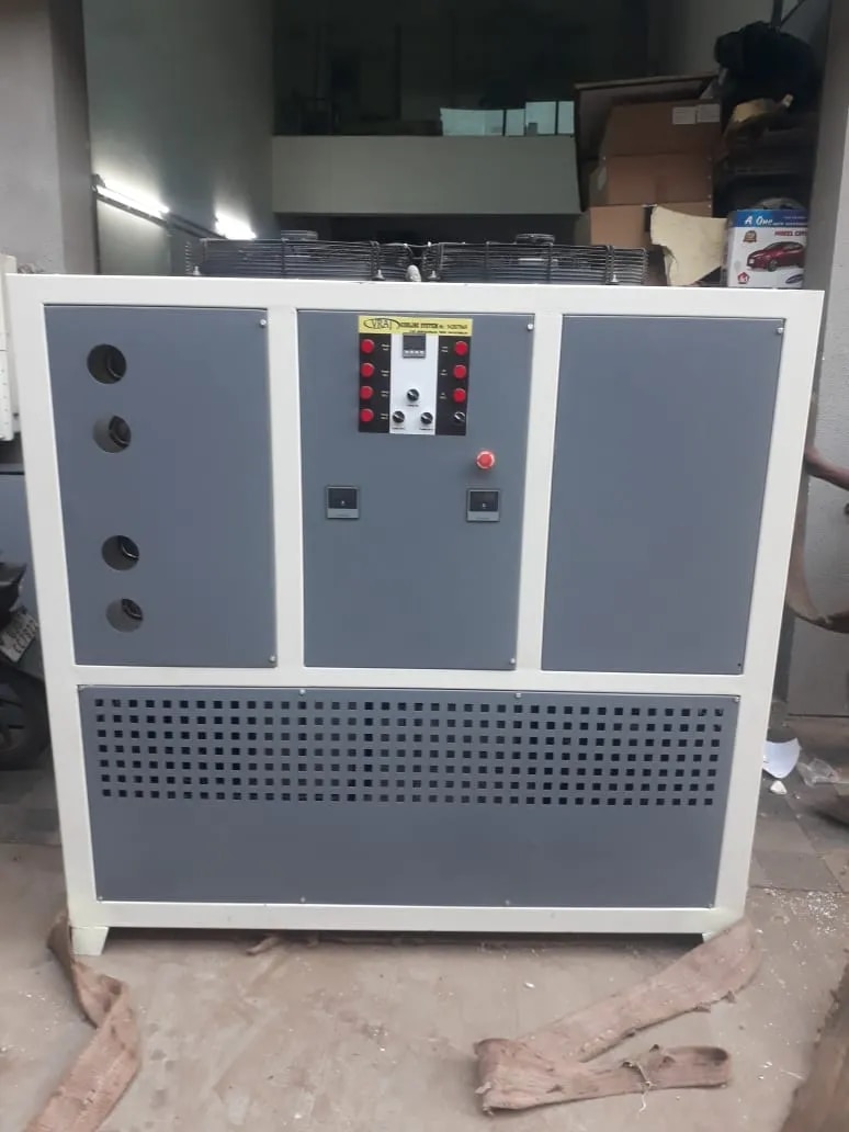 AIR COOLED CHILLER image 1