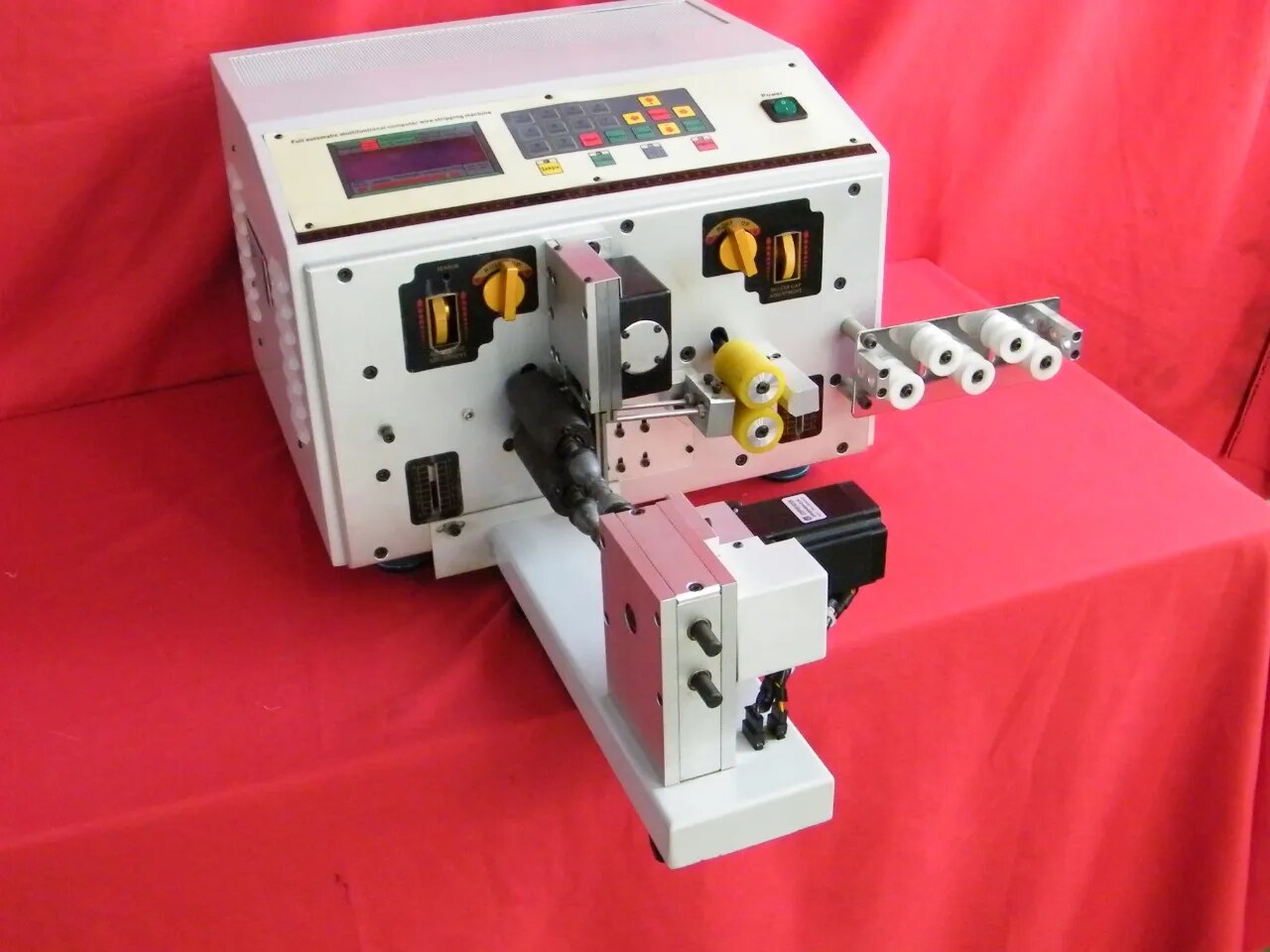 Digital Wire Cut , Strip & Twist Machine Manufacturing image 1