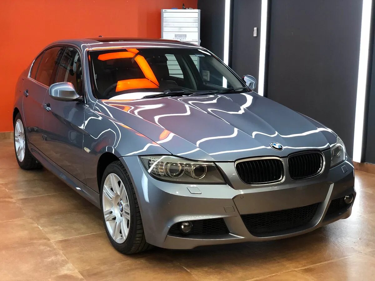 CERAMIC SILVER - SEDAN image 1