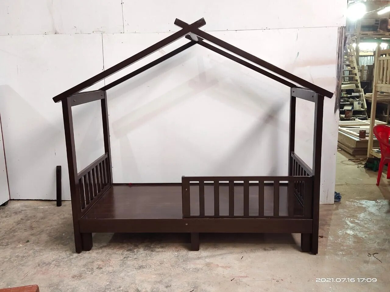 Kids single hut bed (house bed) image 1