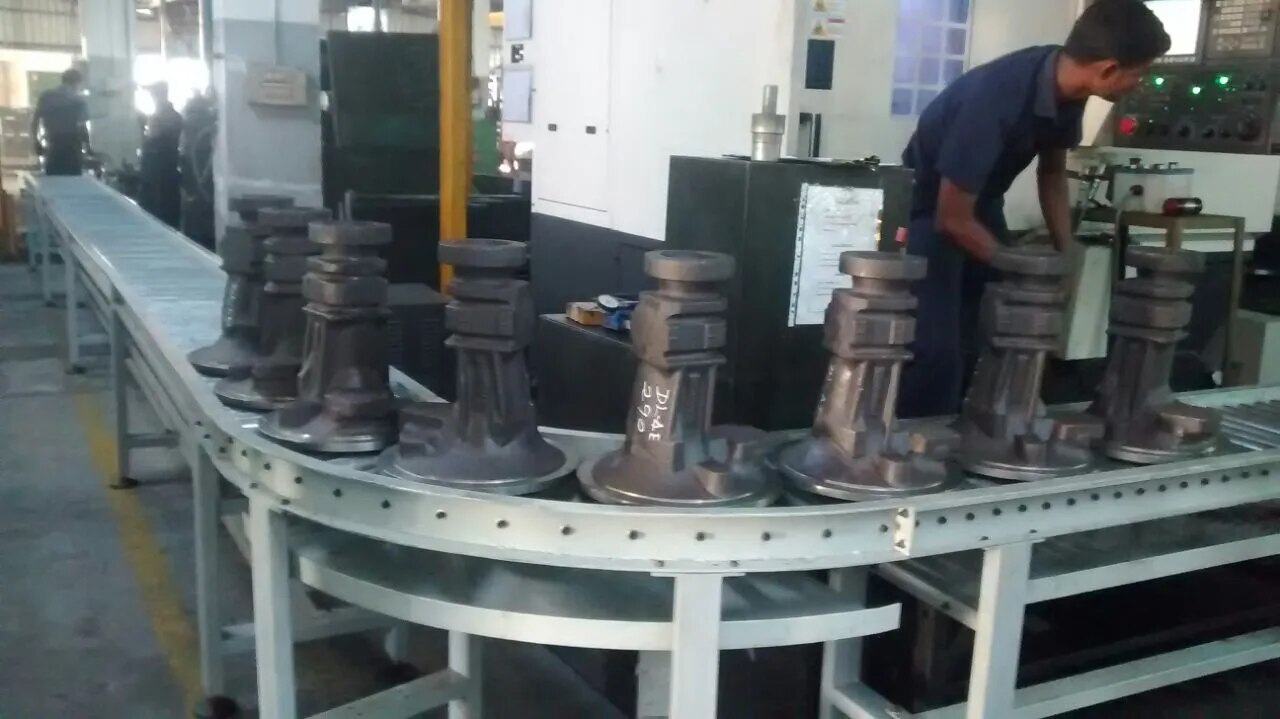 Free Flow Roller Conveyor image 1