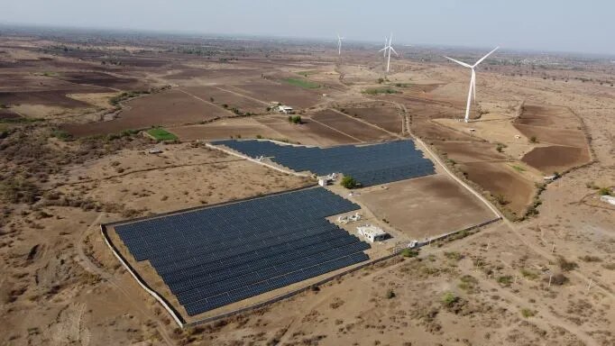 4000kW AND ABOVE SOLAR PARK image 1