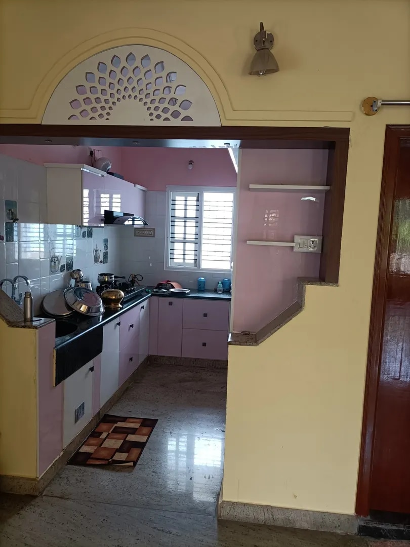 G shape modular kitchen in coimbatore image 1