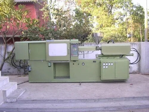 Hydraulic Injection Moulding Machine in Panipat image 1