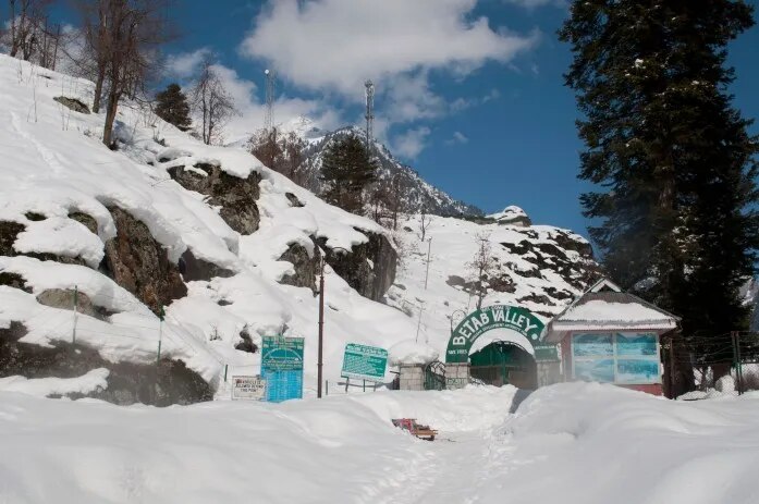 Kashmir- HEAVENLY KASHMIR ECONOMY image 1
