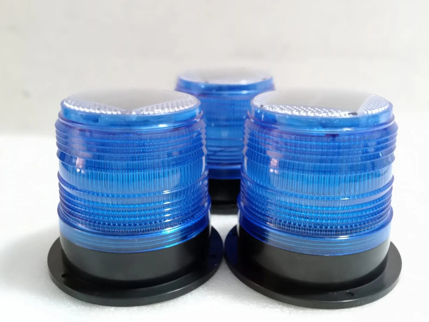 Solar Magnetic Base Warning Revolving Light image 1