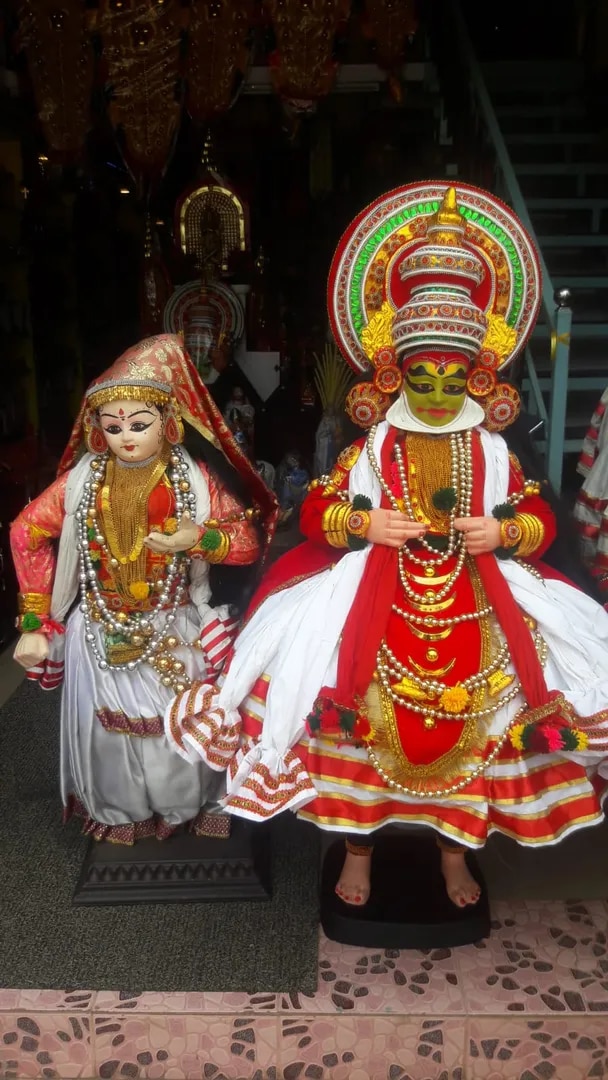 Kathakali Idol - 5 FEET (pair) image 1