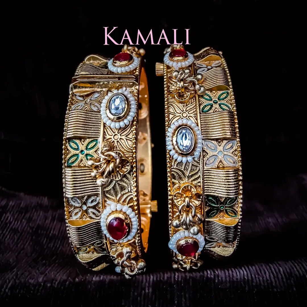 Antique Screw Type Bangles image 1