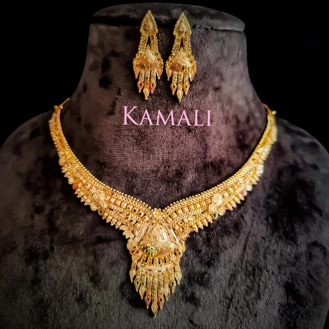 Impon Necklace Set image 1