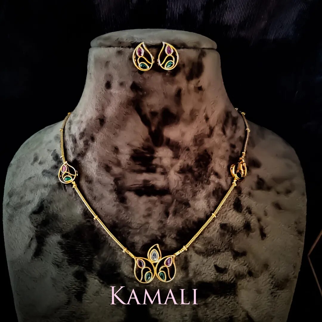 Mini Necklace image 1
