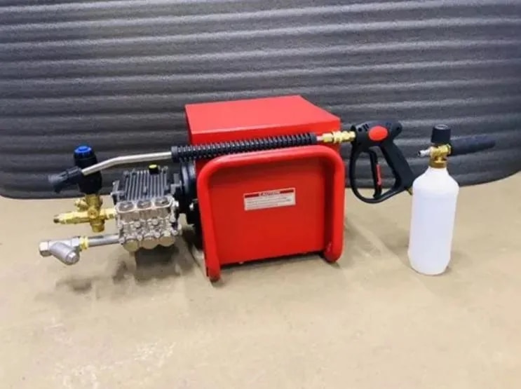150 Bar Commercial Pressure Washer, 5 HP, 3000 Watt image 1