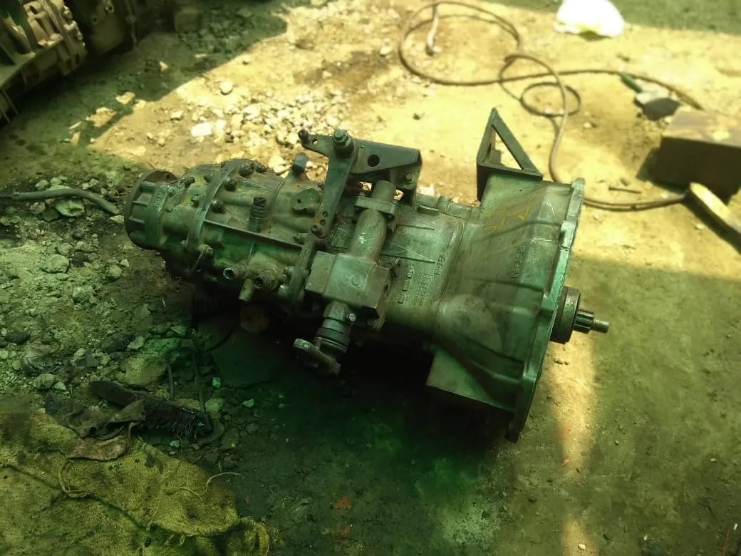 AMW Eaton 6 Speed Gearbox image 1