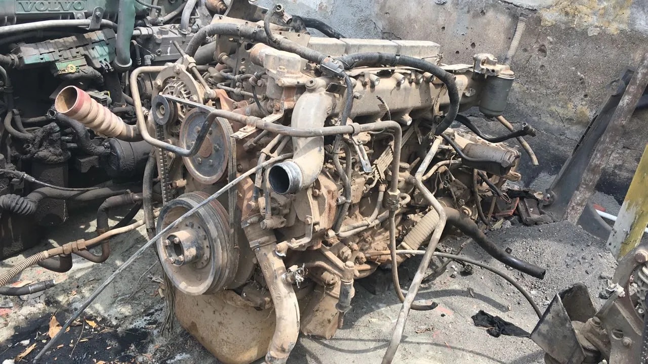 Man Engine - BS III 6 Cylinder Sensor Pump 220 BHP image 1