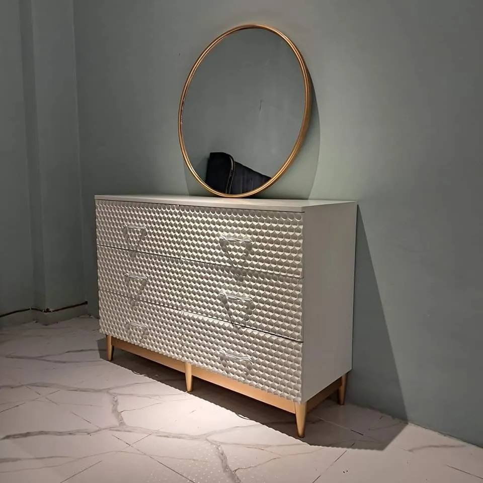 Highborn Drawers image 1