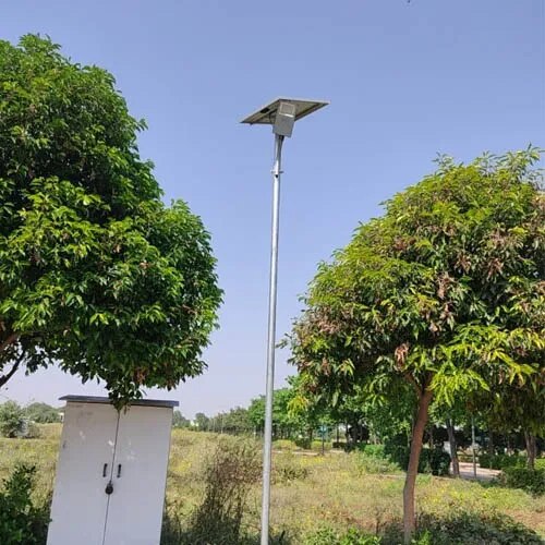 50-Watt Solar Street Light (2 In 1) Type image 1