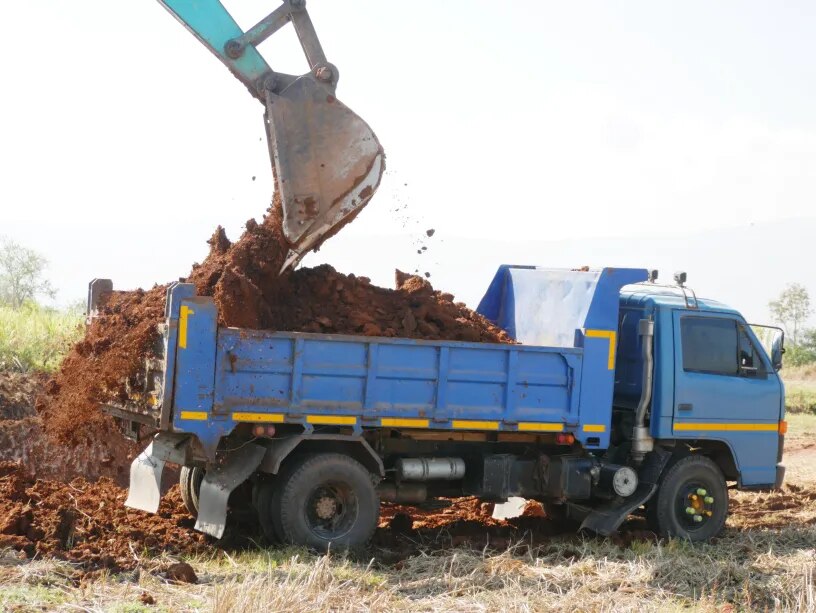 Tipper Truck On Rent in Coimbatore image 1