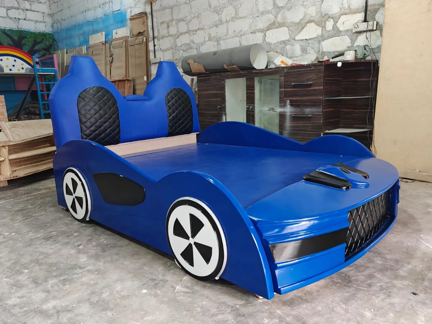 KIDS CAR BED image 1