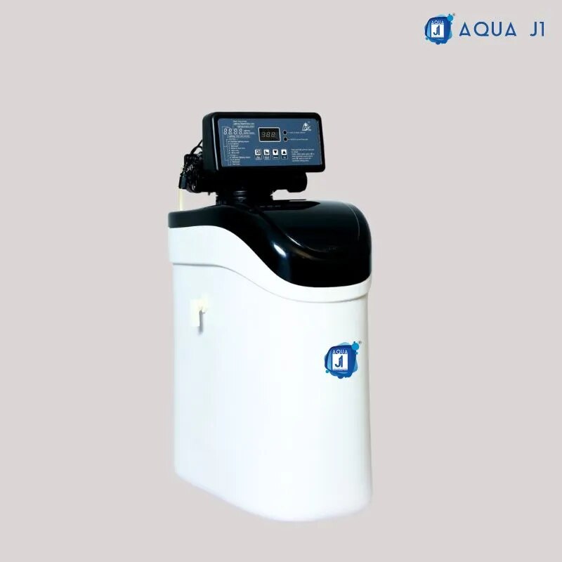 Aqua J1 Water Softener 10A image 1