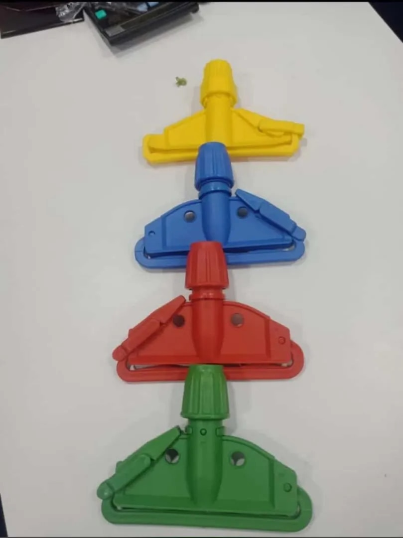 Mop Clip image 1