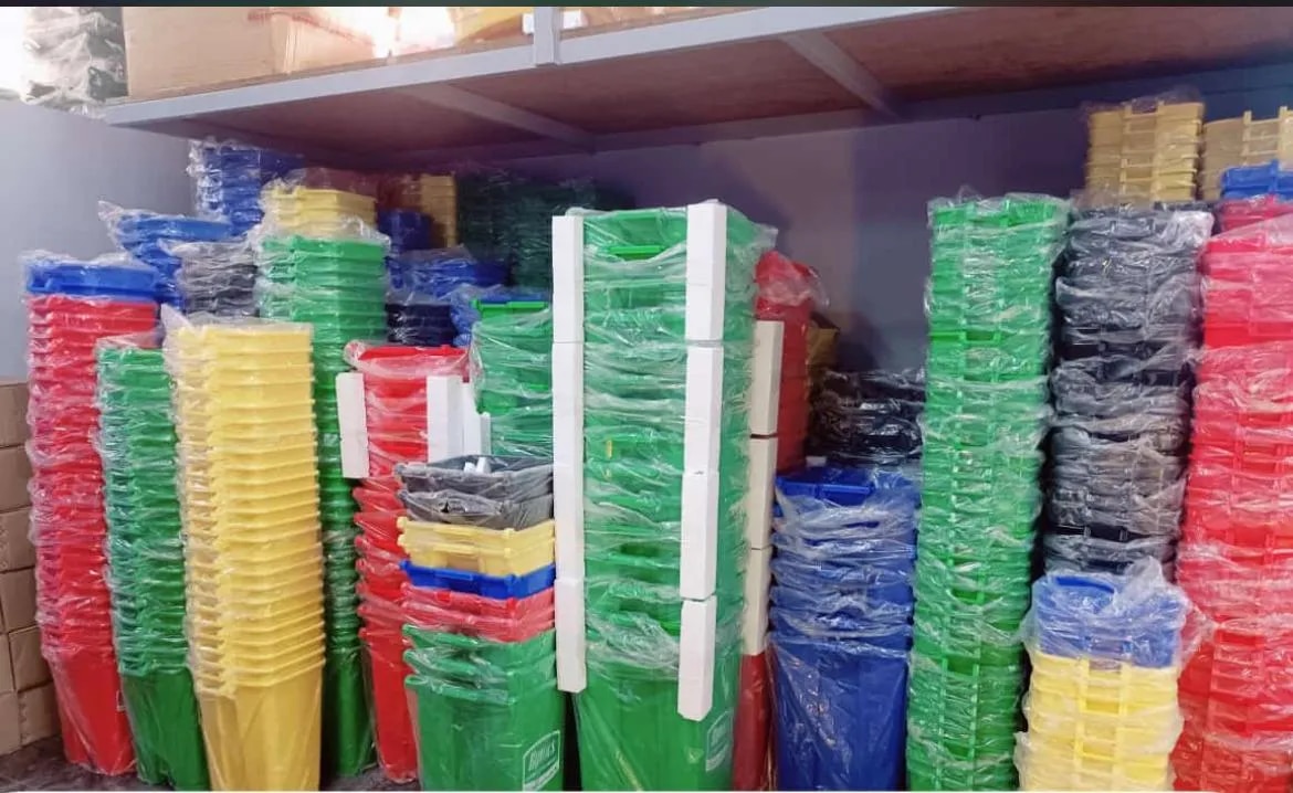Biohazard dust bin image 1