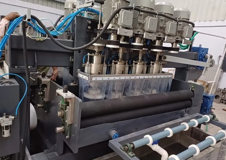 NO. 8 MIRROR POLISHING MACHINE image 1