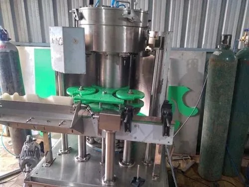 Glass Bottle 4 Head Filling Machine image 1