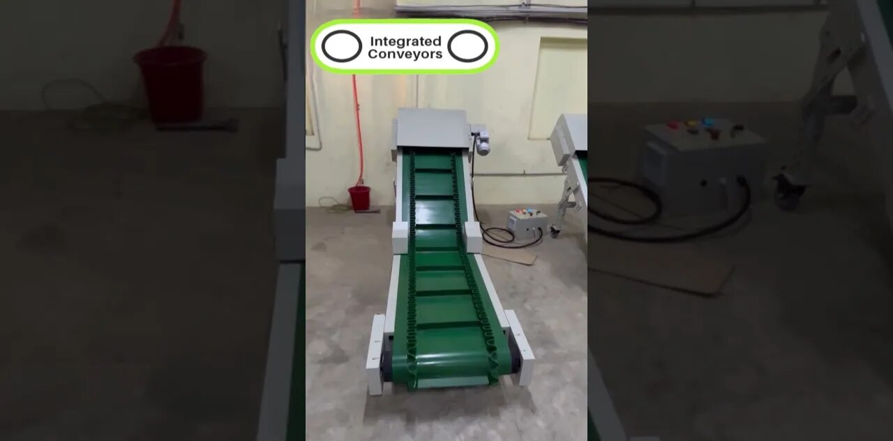 CLEAT WITH SIDEWALL CONVEYOR image 1