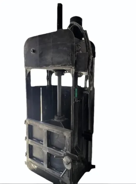 Hydraulic Pet Bottle Baling Press Machine image 1