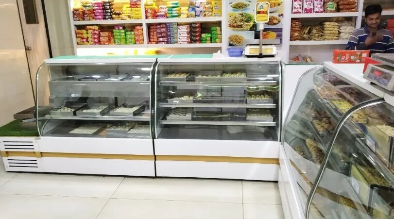 Sweet Display Counter image 1