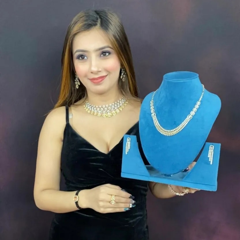 Diamond Necklace In Delhi image 1