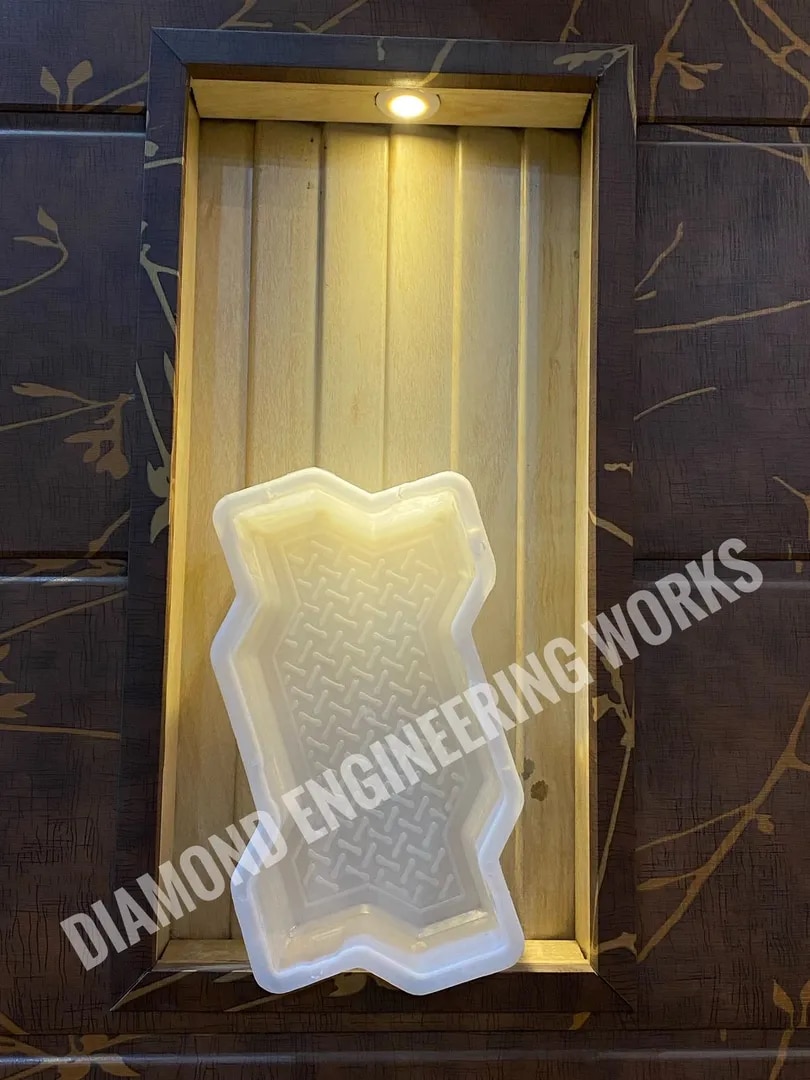 ZIG ZAG PAVER MOULD image 1