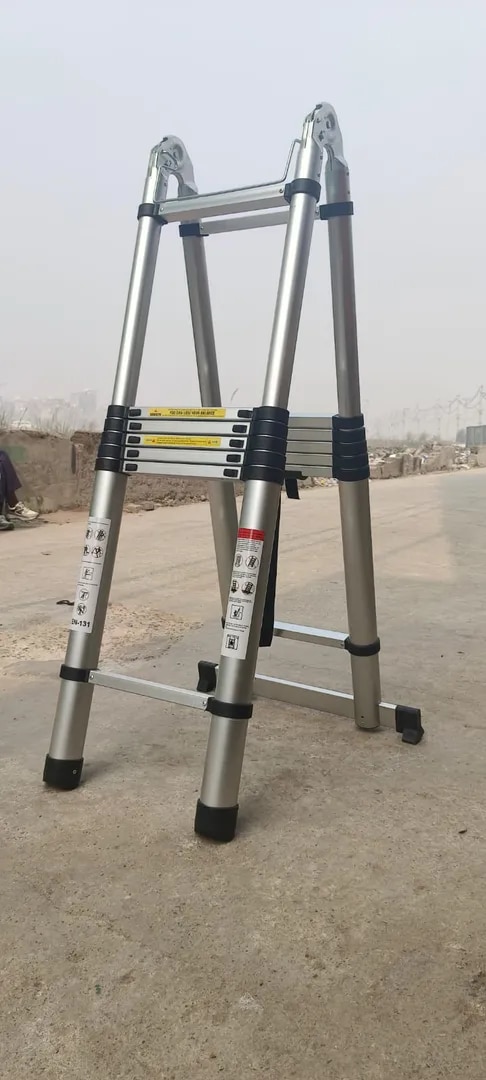 Aluminim self support telescopic ladder image 1