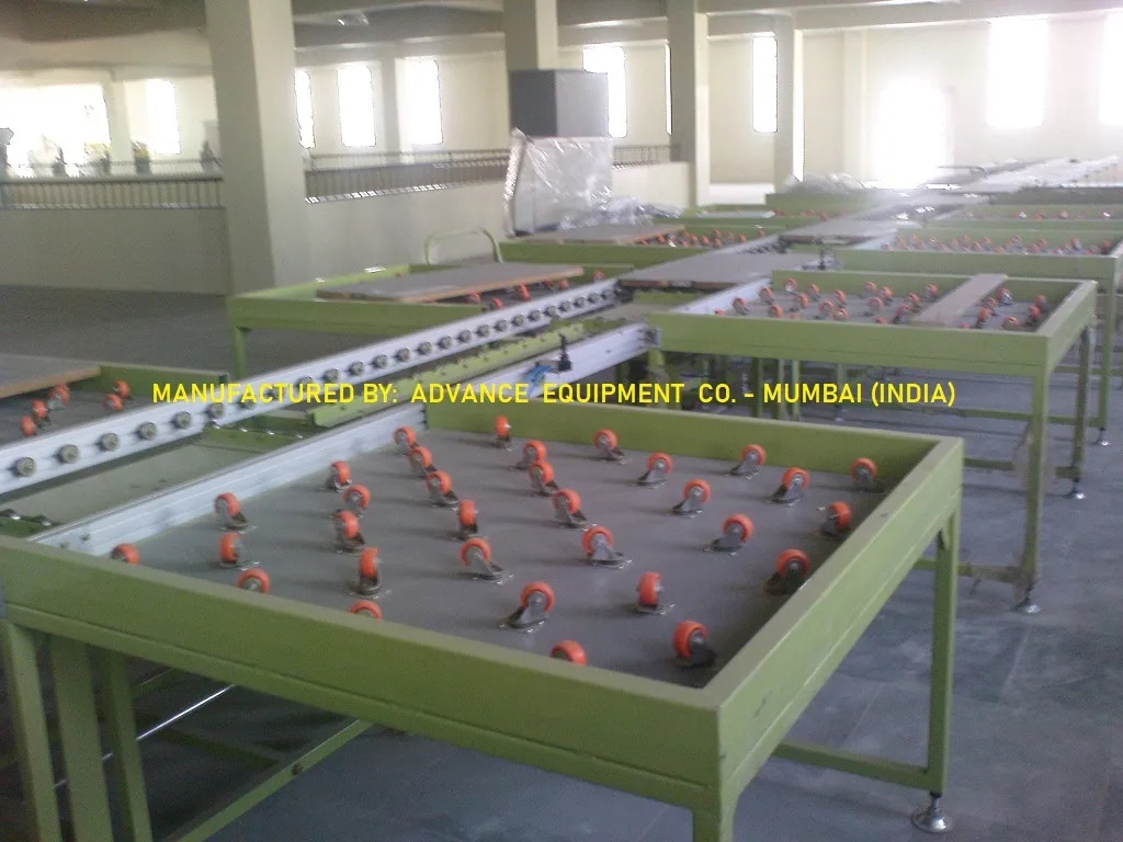 SKATE WHEEL / BEARING CONVEYORS image 1
