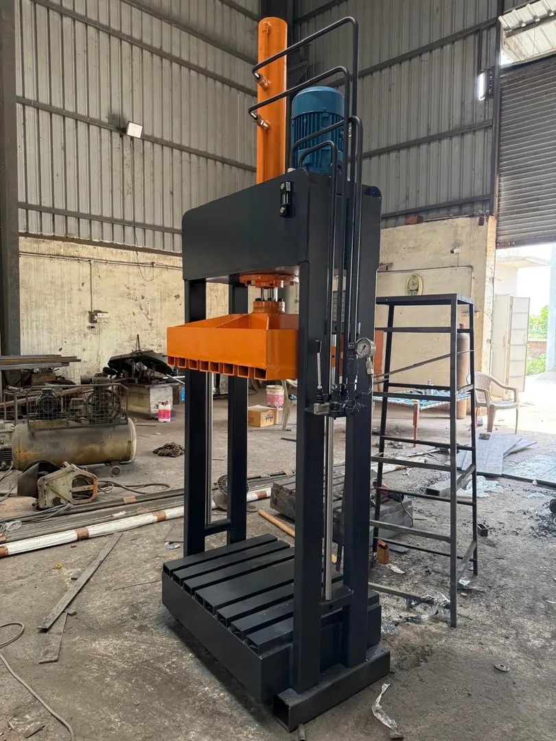 Woven Bag 20Ton Bale Press image 1