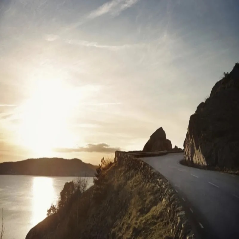 24 x 7 Roadside assistance image 1