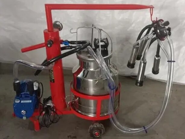 Cow Milking Machine image 1