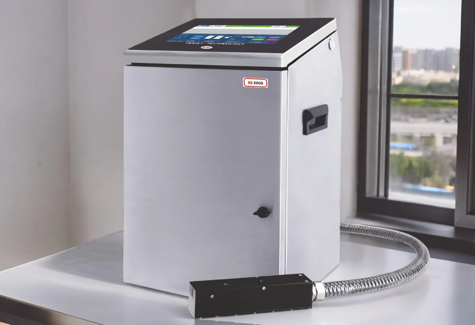 RE2000 image 1