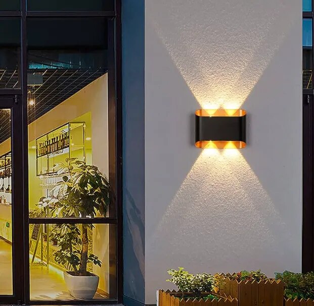 Outdoor Wall Light image 1