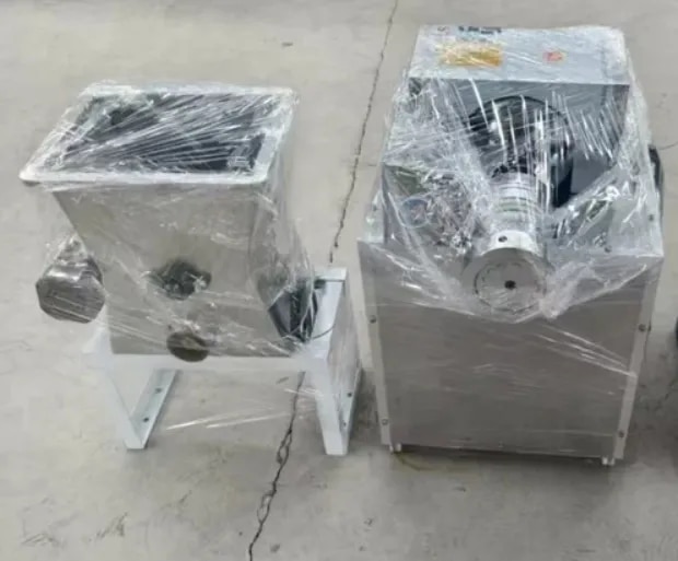 Pasta Making Machine image 1