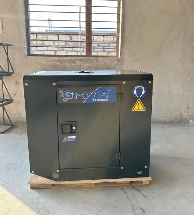 Silent Portable Generator 10 Kva petrol image 1