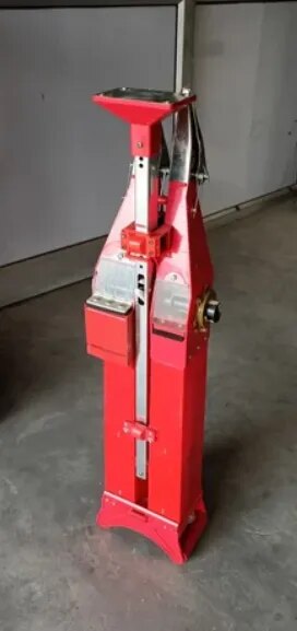 Manual Seeder Cum Fertilizer image 1