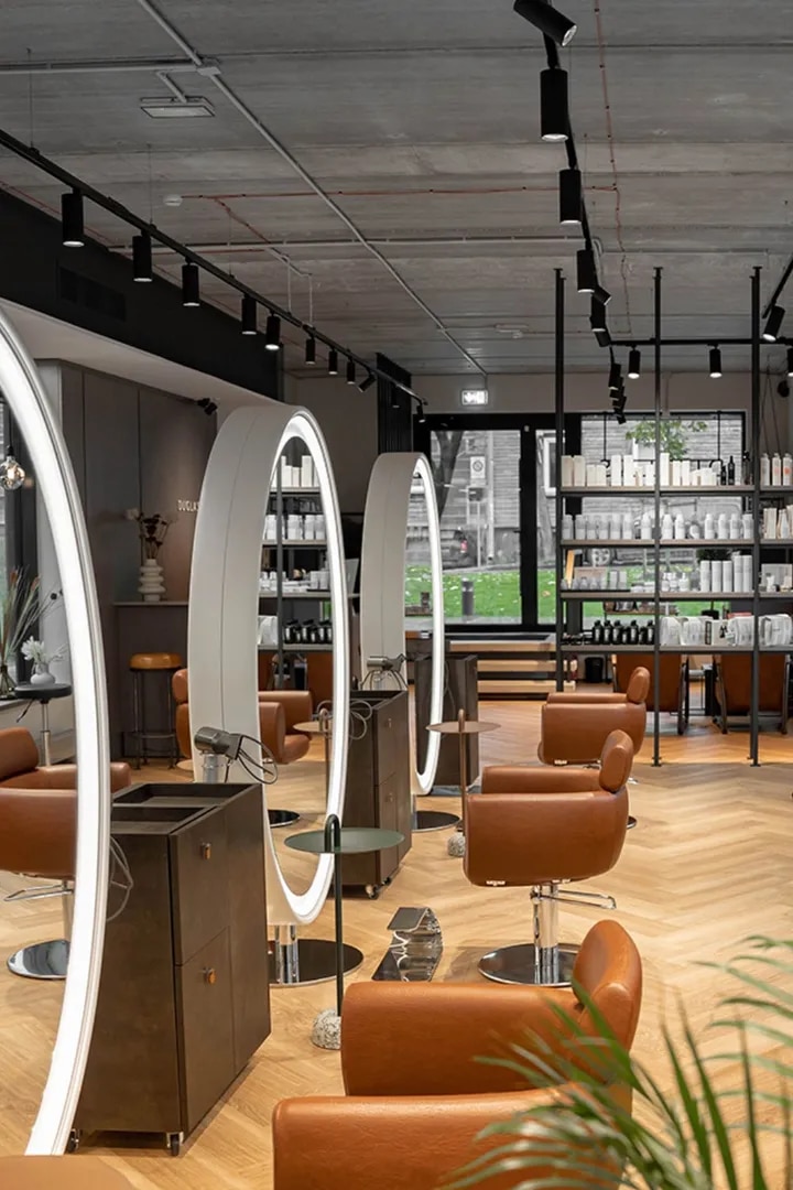 Creative & Modern Saloon Interior Design That Inspires image 1