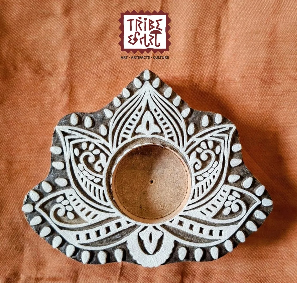 Leaf Hand block T Light Holder image 1