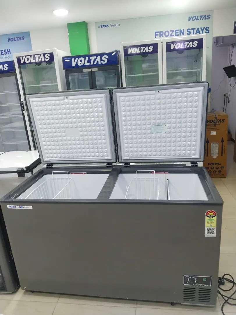 Voltas Deep Freezer CVF460DA5 image 1
