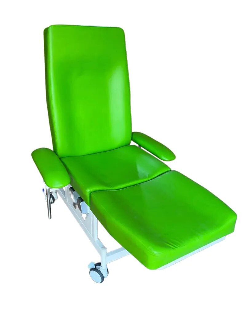 Blood Donor Couch – M.S. Hydraulic (Two-Win Wheel 2+2) with IV Rod GM 9043D image 1