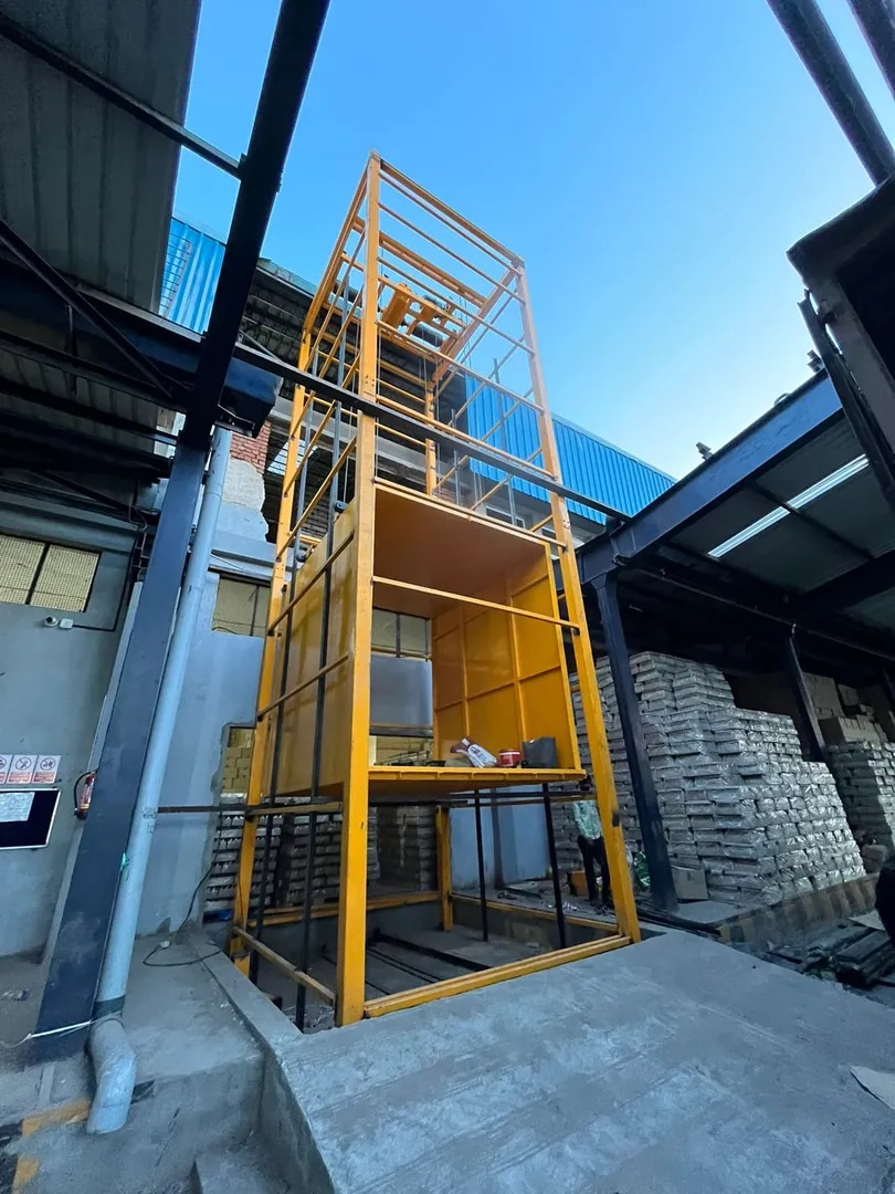 Cage Type Goods Lifts image 1